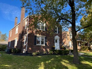 913 Palmer Rd in Grandview Heights, OH - Building Photo - Building Photo