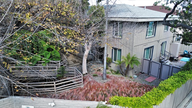 Trophy 8-Unit Apartment in Bixby Knolls