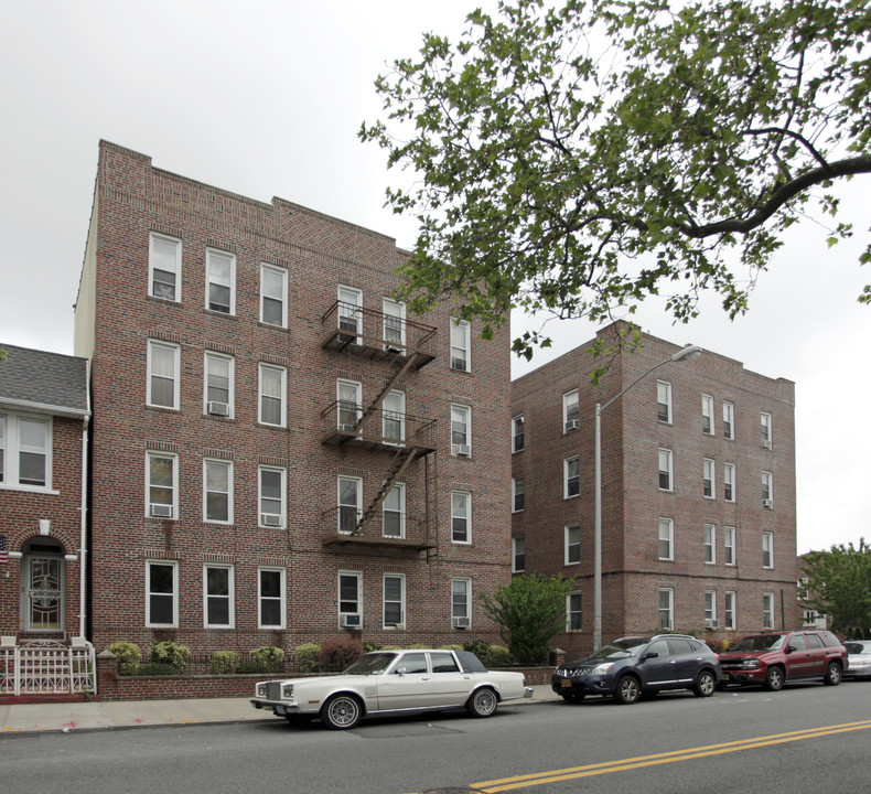 1702 Dahill Rd in Brooklyn, NY - Building Photo