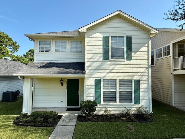 10027 Farrell Dr