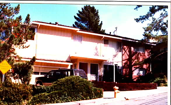 344 Torino Dr in San Carlos, CA - Foto de edificio