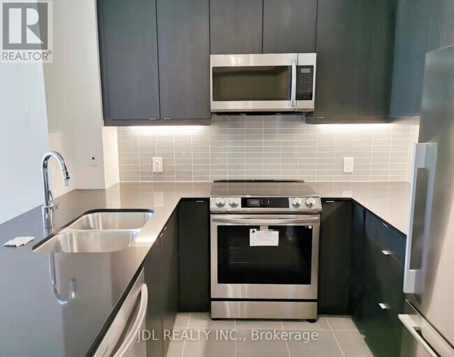 50-450 Thomas Riley Rd in Toronto, ON - Building Photo - Building Photo