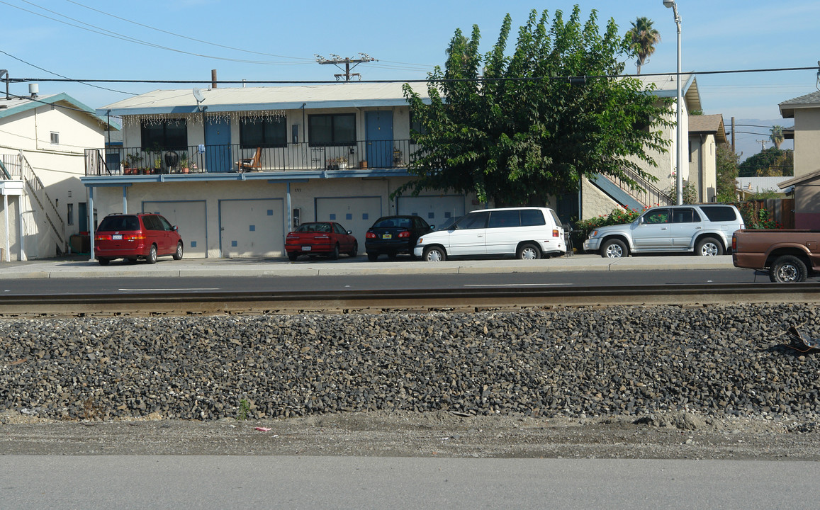 3711 Lafayette St in Santa Clara, CA - Building Photo