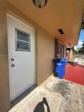 16980 N Miami Ave in North Miami Beach, FL - Building Photo - Building Photo