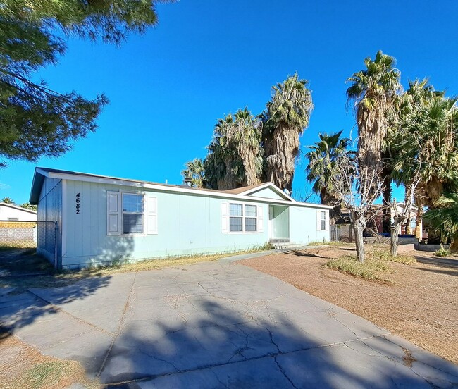 4682 Madera Way in Las Vegas, NV - Foto de edificio - Building Photo