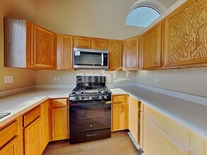 2 Hastings Ct in Lake In The Hills, IL - Building Photo - Building Photo