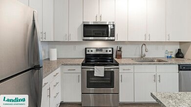 2300 Tapestry Park Dr in Land O Lakes, FL - Building Photo - Building Photo