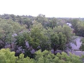 4620 N Park Ave in Chevy Chase, MD - Building Photo - Building Photo
