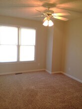 823 Calvert Dr in Paducah, KY - Foto de edificio - Building Photo