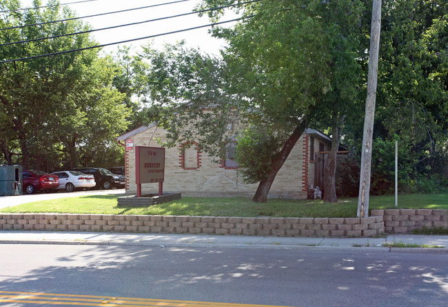 Nursery Apartments in Irving, TX - Building Photo - Building Photo