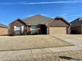 108 E Granger St in Broken Arrow, OK - Building Photo