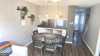 6628 Ducketts Ln in Elkridge, MD - Building Photo