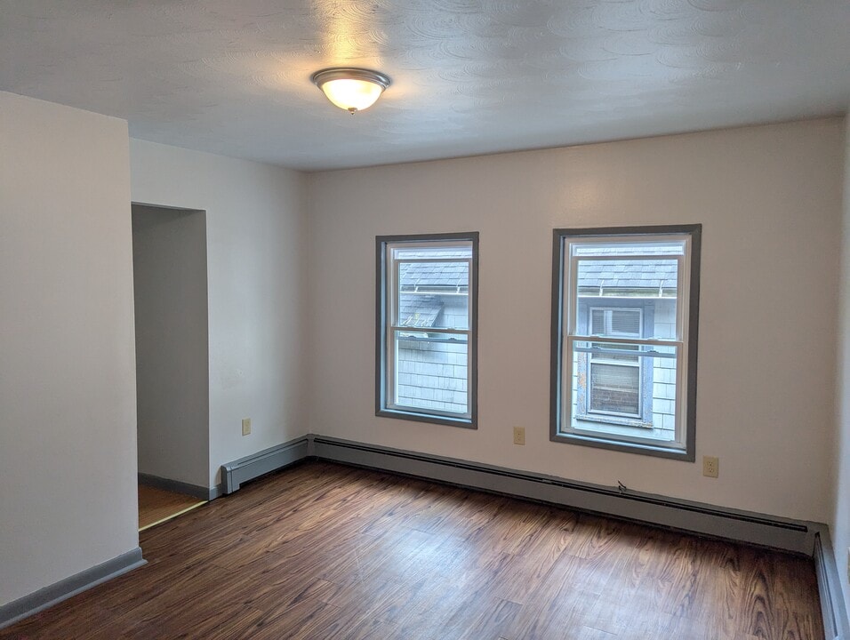 250 Locust St in Meadville, PA - Building Photo