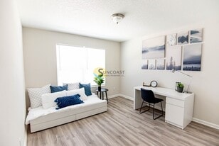 9139 Western Way in Jacksonville, FL - Building Photo