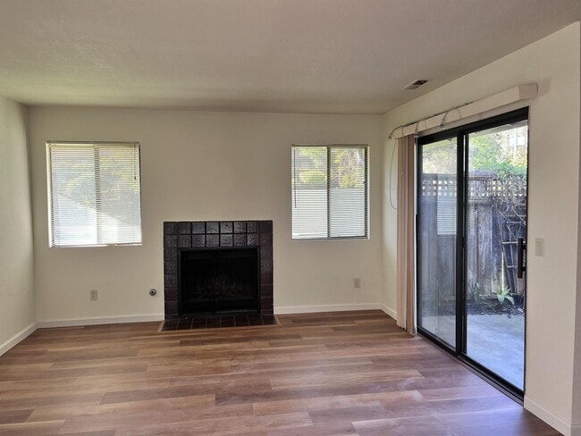 133 Torrey Pine Terrace in Santa Cruz, CA - Building Photo - Building Photo