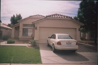 1609 E Tremaine Ave in Gilbert, AZ - Building Photo - Building Photo