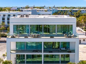 246 NE 6th Ave in Delray Beach, FL - Building Photo