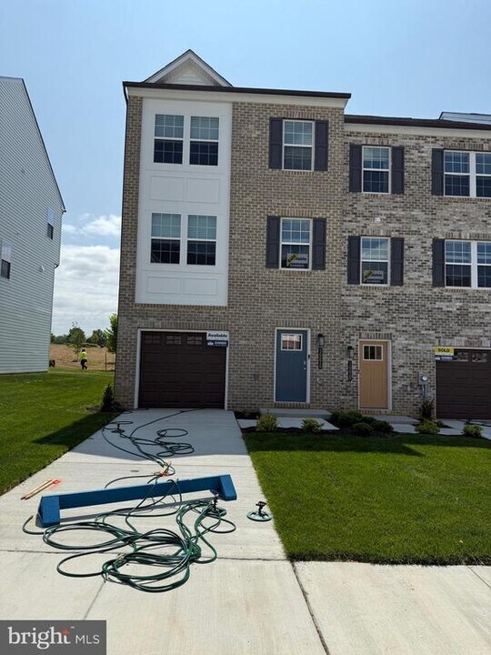 16626 Green Glade Dr in Brandywine, MD - Building Photo