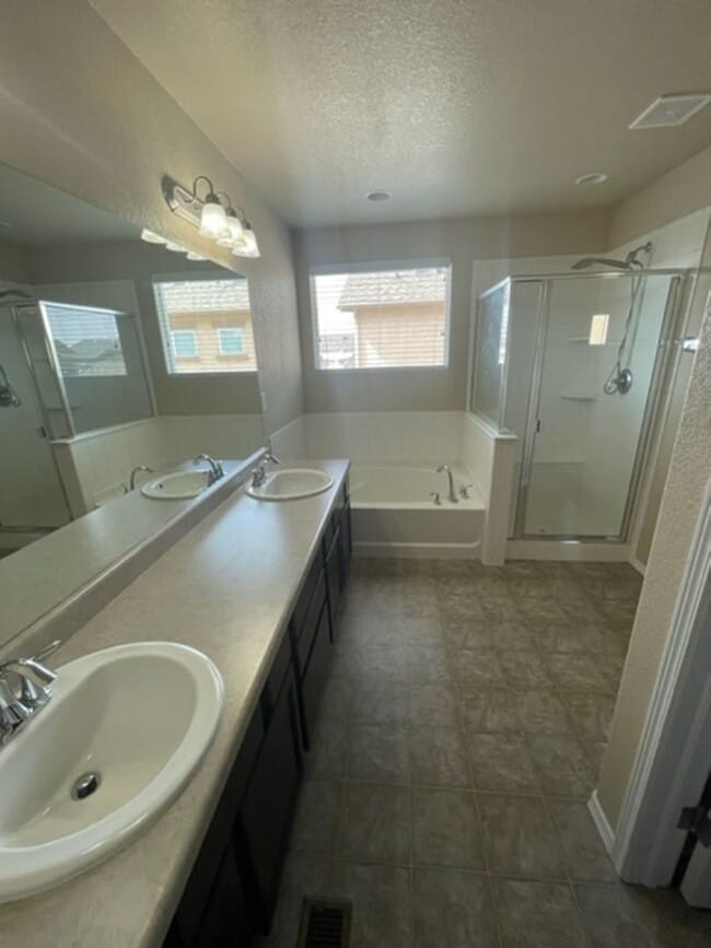 5547 Sunrise Mesa Dr in Colorado Springs, CO - Building Photo - Building Photo