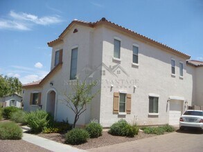 4685 E Laurel Ave in Gilbert, AZ - Building Photo - Building Photo
