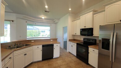 9 Elliot Pl in Palm Coast, FL - Building Photo - Building Photo