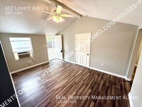 602 Lovett Ave in San Antonio, TX - Building Photo - Building Photo