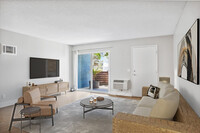 Cove La Mesa in La Mesa, CA - Building Photo - Building Photo