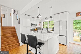 809 E Timber Branch Pkwy in Alexandria, VA - Building Photo - Building Photo