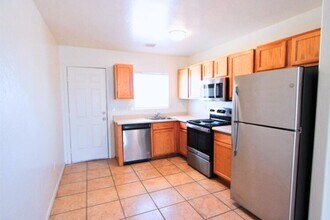 9975 W Lynx Dr in Arizona City, AZ - Building Photo - Building Photo