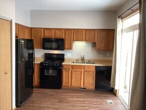 1101 Burns Ln in Minooka, IL - Building Photo - Building Photo