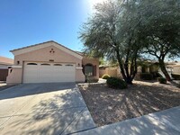 3869 S Coach House Dr in Gilbert, AZ - Foto de edificio - Building Photo