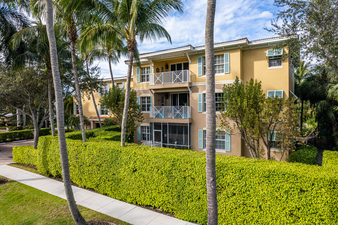 601 7th Ave S in Naples, FL - Building Photo