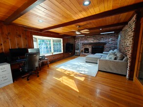 120 Ferncliff Dr in Williamsburg, VA - Building Photo - Building Photo