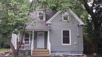 1504 Richardson St in Columbia, MO - Building Photo