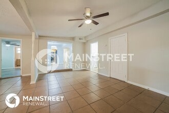 307 Beverly Blvd in Brandon, FL - Foto de edificio - Building Photo