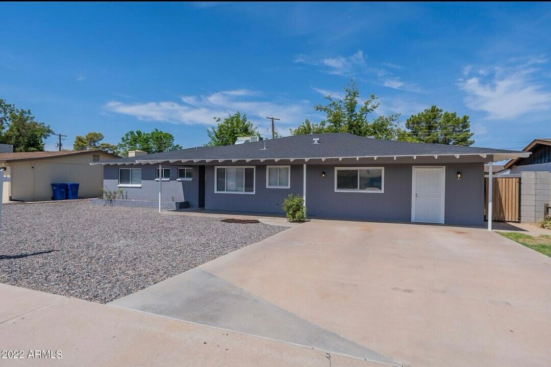 550 N Spencer in Mesa, AZ - Building Photo