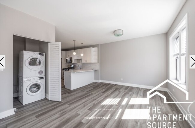 property at 3943 N Janssen Ave