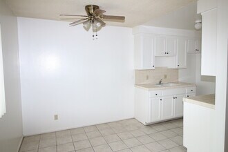 7228 Allott Ave in Van Nuys, CA - Building Photo - Building Photo