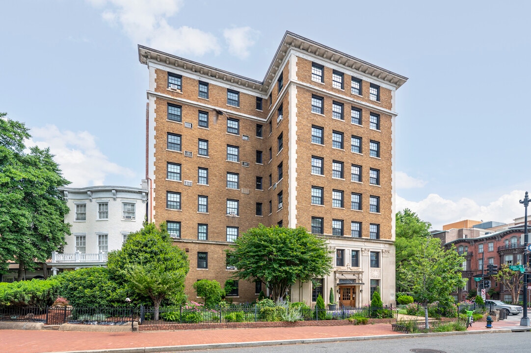 1101 L St NW in Washington, DC - Building Photo
