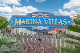 Marina Villas in Pensacola, FL - Building Photo