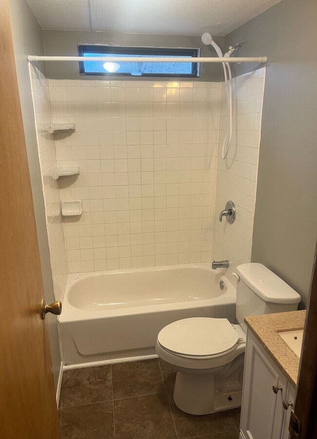 196 Store Ln in Jellico, TN - Building Photo - Building Photo