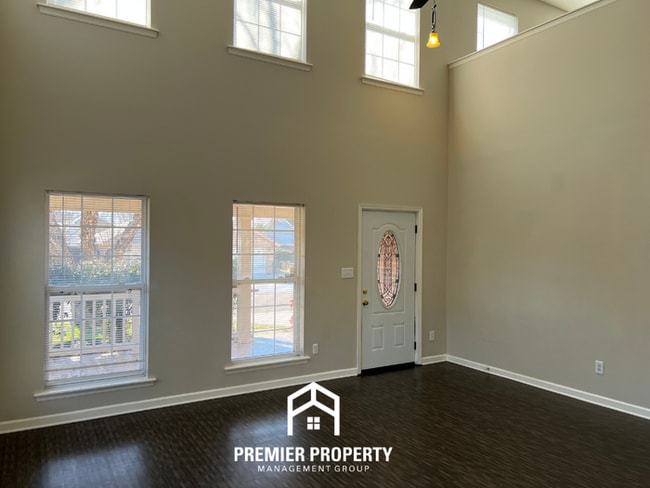 110 Wallhaven Dr SW in Huntsville, AL - Building Photo - Building Photo