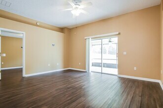 30400 Pga Dr in Sorrento, FL - Foto de edificio - Building Photo