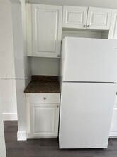 3669 Thomas Ave in Miami, FL - Foto de edificio - Building Photo