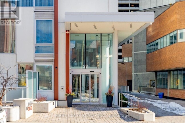 33 Helendale Ave in Toronto, ON - Building Photo - Building Photo