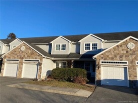 203 Lantern Ct in Clinton, CT - Building Photo