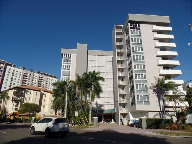 470 3rd St S in St. Petersburg, FL - Building Photo - Building Photo