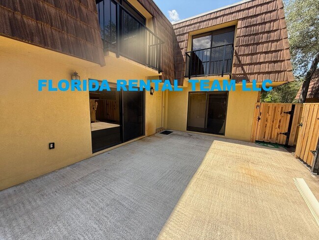 5381 Elm Ct-Unit -Elm Ct 5381 Unit 317 in Orlando, FL - Building Photo - Building Photo