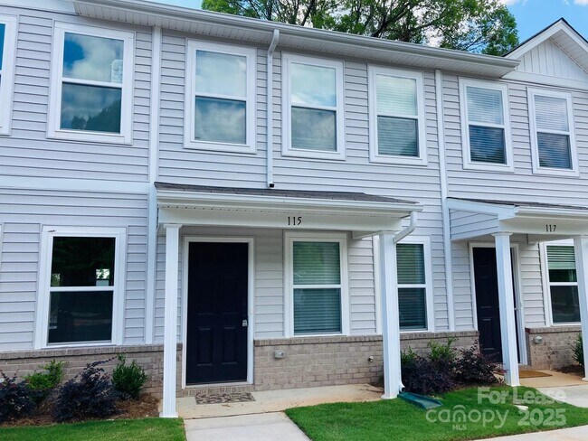115 Villa Ln in Lincolnton, NC - Building Photo - Building Photo