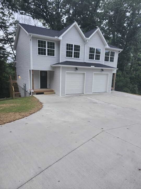 349 Beechwood Ln in Clinton, TN - Building Photo